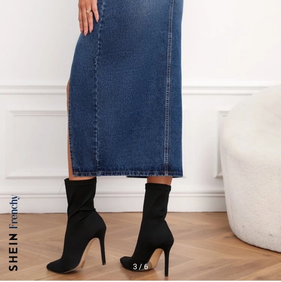 Long Jean skirt size medium with slit - Picture 3 of 6